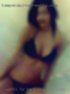 - Wants partners in Salinas to be cuddled with...